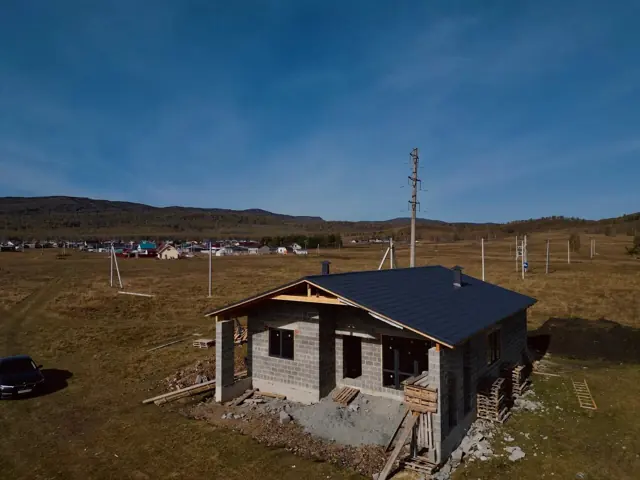 Кусимово: одноэтажный дом — газоблок, двускатная кровля, фото 1