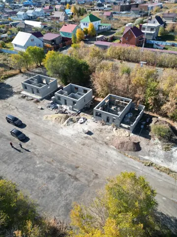 Магнитогорск, Приуральский: три дома — коробки из газоблока, 2026, фото 1